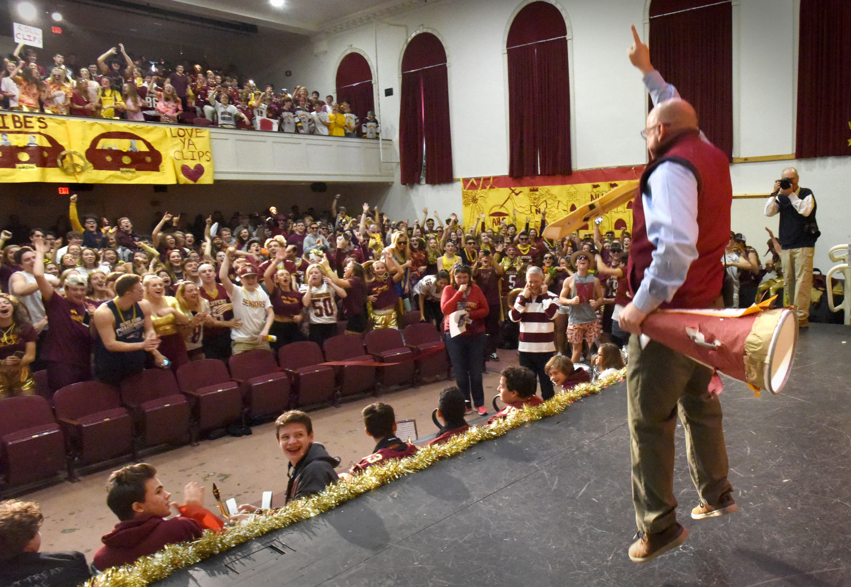 191127_NT_BEA_pep rally_1.jpg
